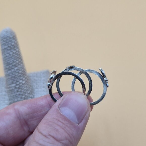 Size 6.5 Sterling Silver Opening Hands Claddagh Heart Band Ring A5475 - Picture 3 of 9